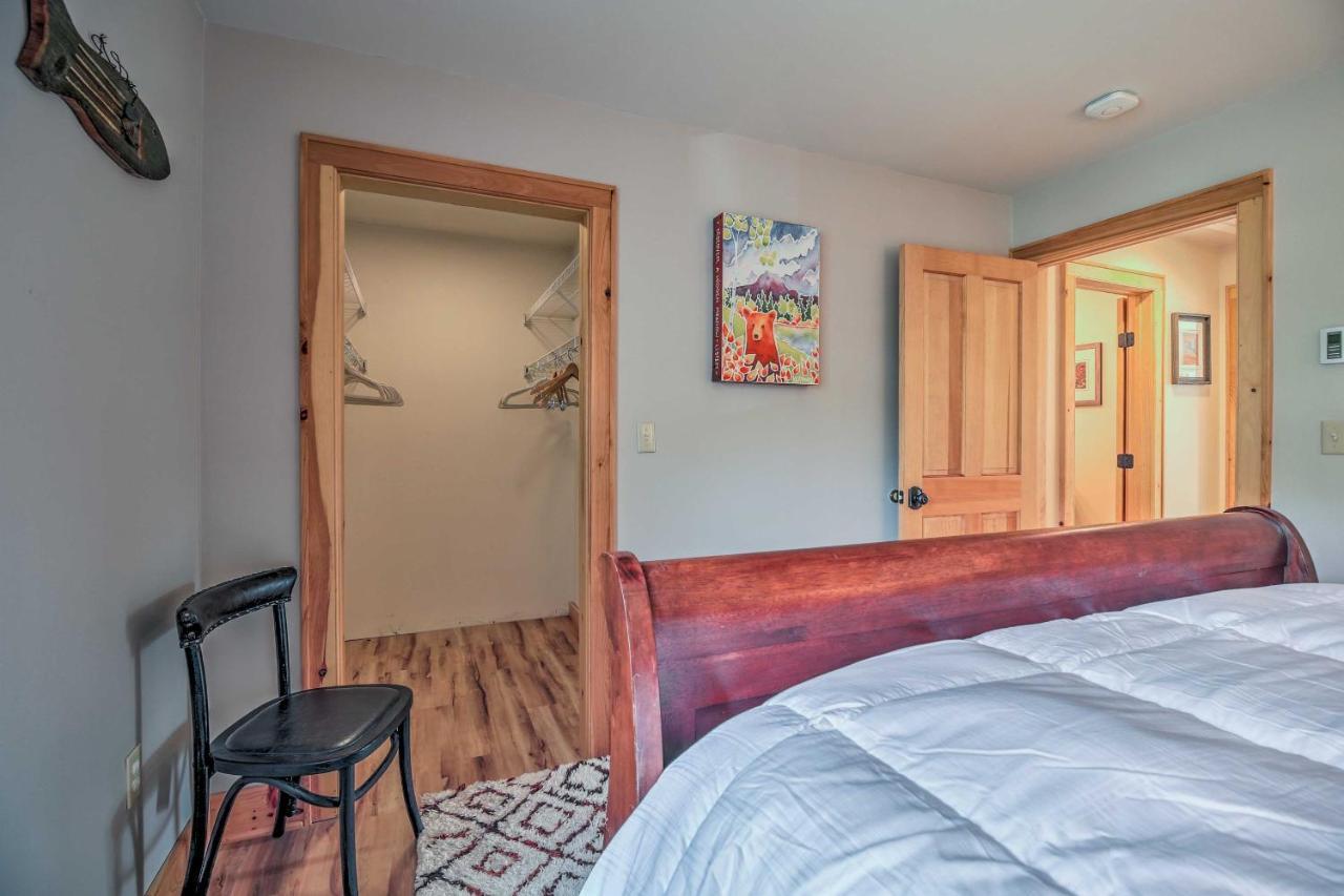 Lake Placid Gem With Patio And Views Less Than 1 Mi To Beach! מראה חיצוני תמונה
