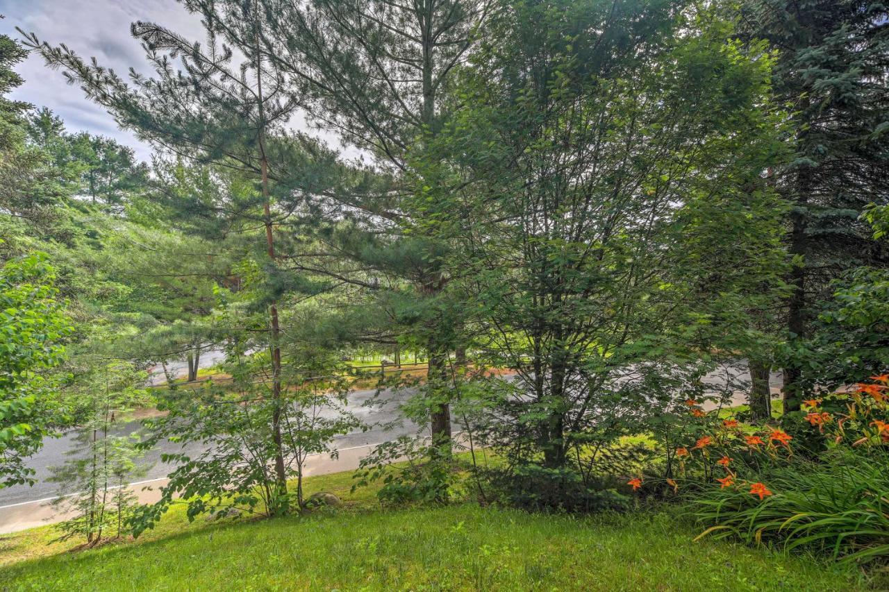 Lake Placid Gem With Patio And Views Less Than 1 Mi To Beach! מראה חיצוני תמונה