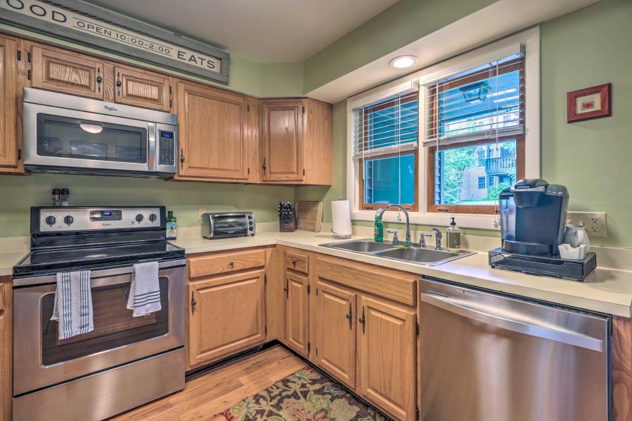 Lake Placid Gem With Patio And Views Less Than 1 Mi To Beach! מראה חיצוני תמונה